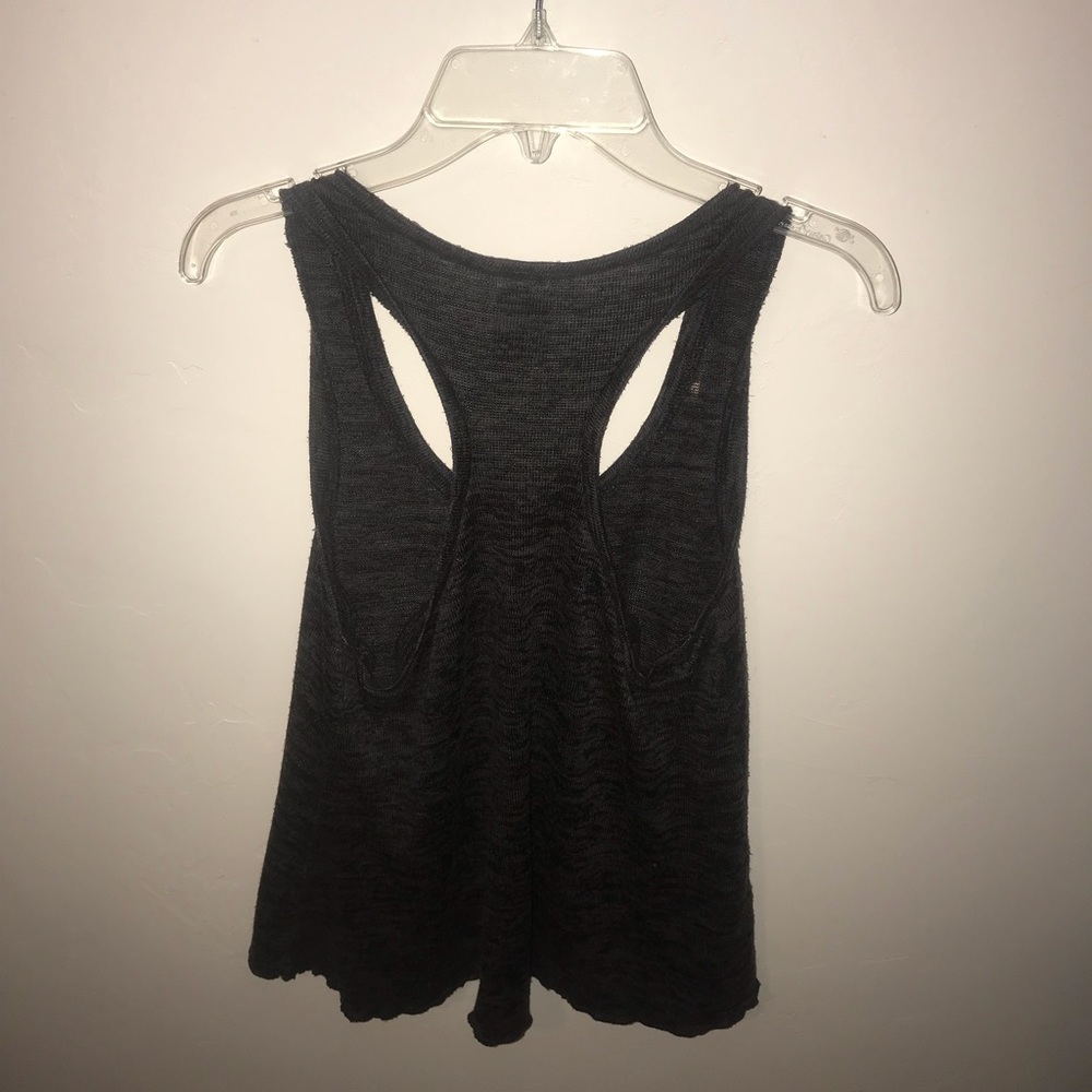 High-Low Graphic Tank Top - Picture 3 of 3